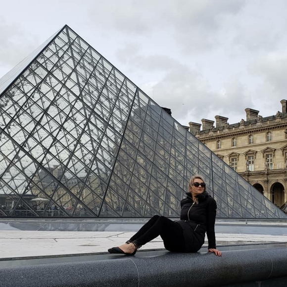 Meet your Posher, Angela - Picture 2 of 16